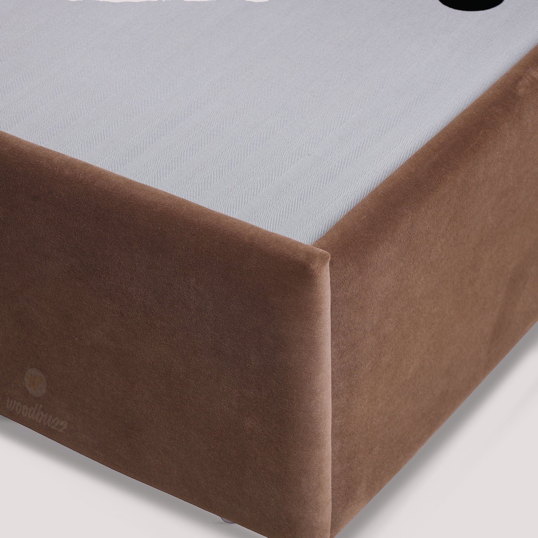 Kite King bed